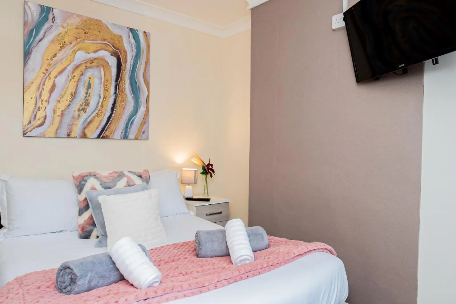 The Radleys Villa Birmingham Holiday home